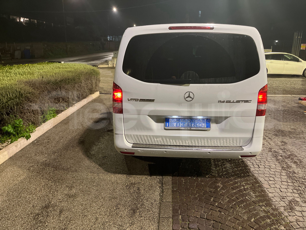 Mercedes-Benz Vito Tourer - صغيرة, ميكروباص: صور 5 Mercedes-Benz Vito Tourer - صغيرة, ميكروباص: صور 5