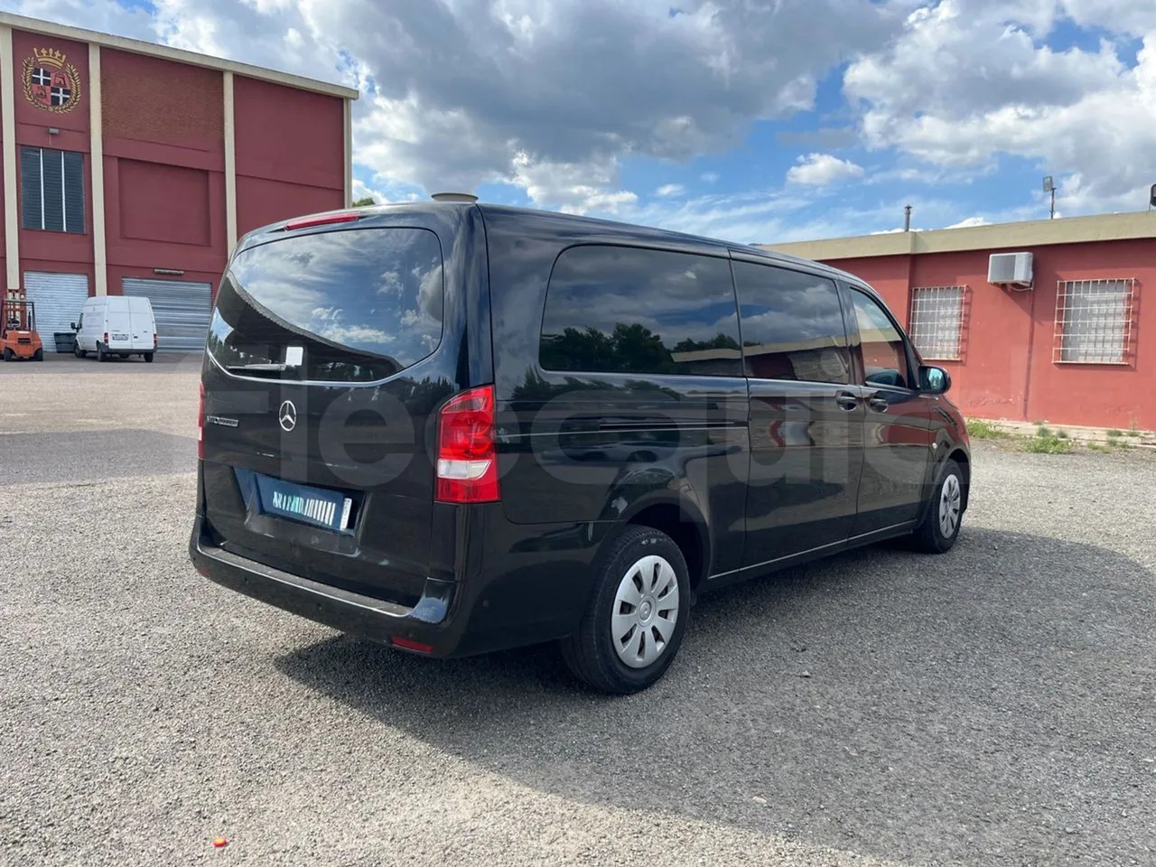 باص النقل بين المدن Mercedes-Benz Vito Tourer: صور 10