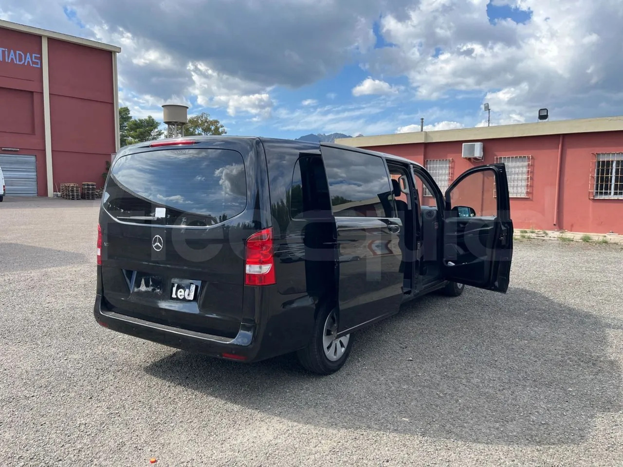 باص النقل بين المدن Mercedes-Benz Vito Tourer: صور 9