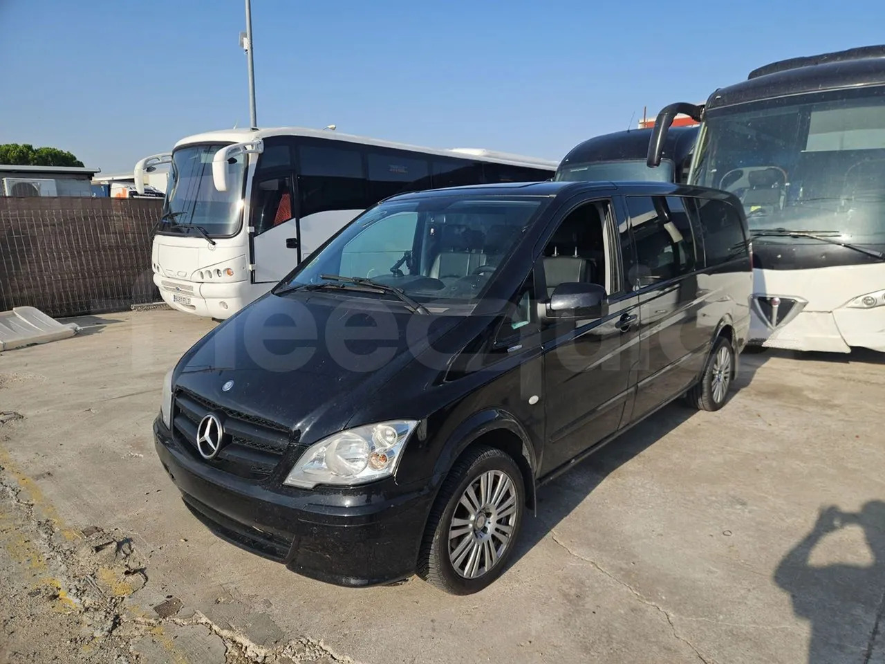 Mercedes-Benz Vito Tourer - صغيرة, ميكروباص: صور 4 Mercedes-Benz Vito Tourer - صغيرة, ميكروباص: صور 4