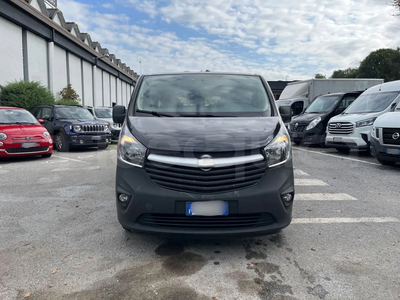 Opel Vivaro - B - باص النقل بين المدن: صور 2 Opel Vivaro - B - باص النقل بين المدن: صور 2