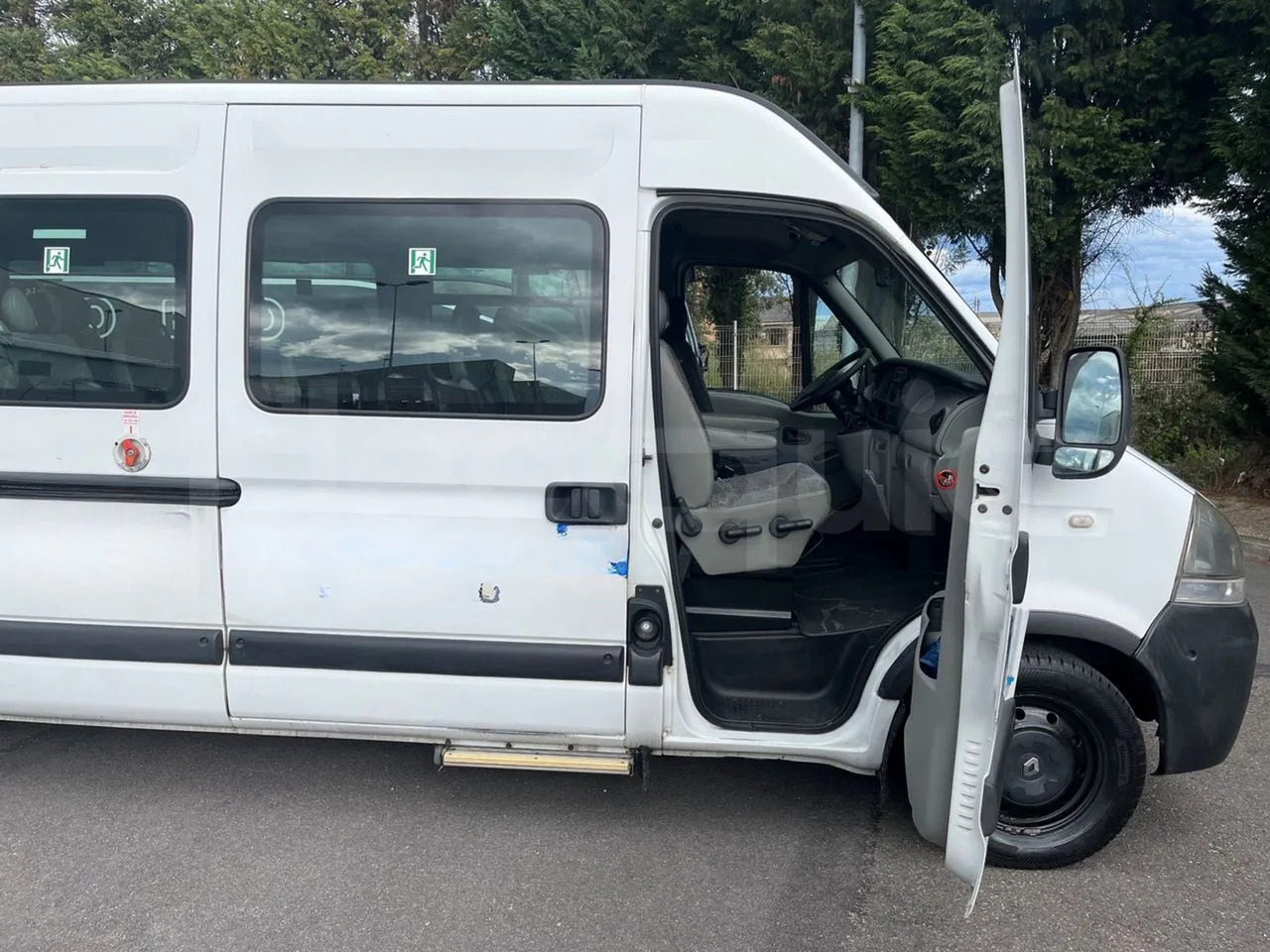 صغيرة, ميكروباص Renault Master: صور 13