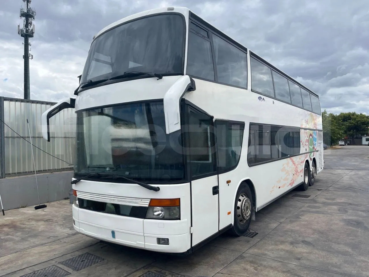 Setra S328 - حافلة ذات طابقين: صور 4 Setra S328 - حافلة ذات طابقين: صور 4
