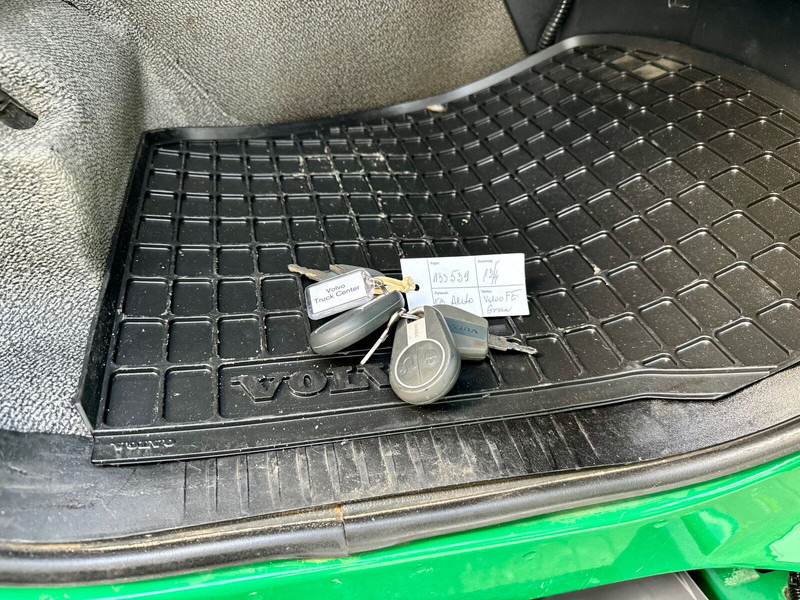 Volvo FE 330 6x2 Hooklift Joab 20 to 5400 mm Lenkachse - شاحنة ذات الخطاف: صور 5 Volvo FE 330 6x2 Hooklift Joab 20 to 5400 mm Lenkachse - شاحنة ذات الخطاف: صور 5