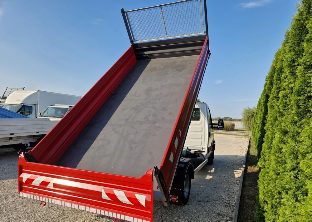 Iveco 35C15 3.0 - قلاب صغير: صور 4 Iveco 35C15 3.0 - قلاب صغير: صور 4