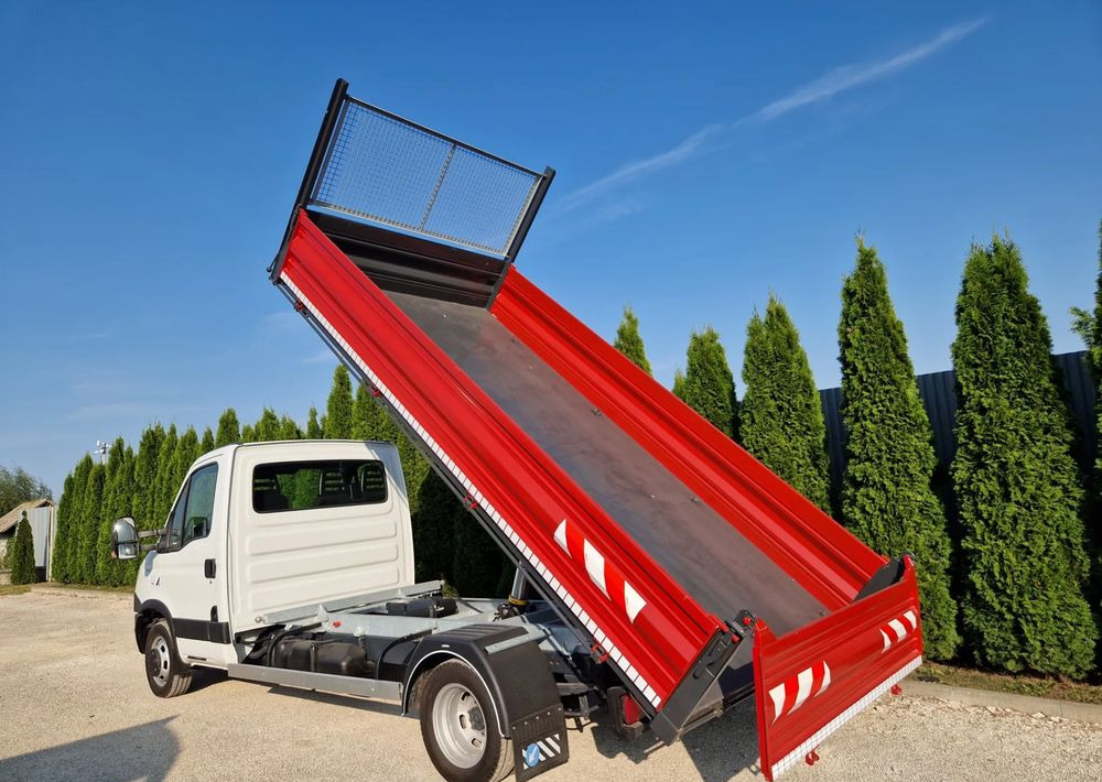 Iveco 35C15 3.0 - قلاب صغير: صور 3 Iveco 35C15 3.0 - قلاب صغير: صور 3