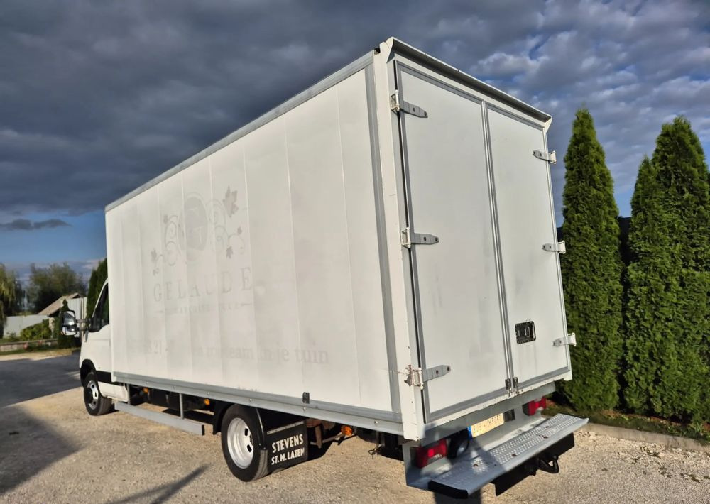Iveco 50C15 3.0 150KM - الشاحنات الصغيرة صندوق مغلق: صور 3 Iveco 50C15 3.0 150KM - الشاحنات الصغيرة صندوق مغلق: صور 3
