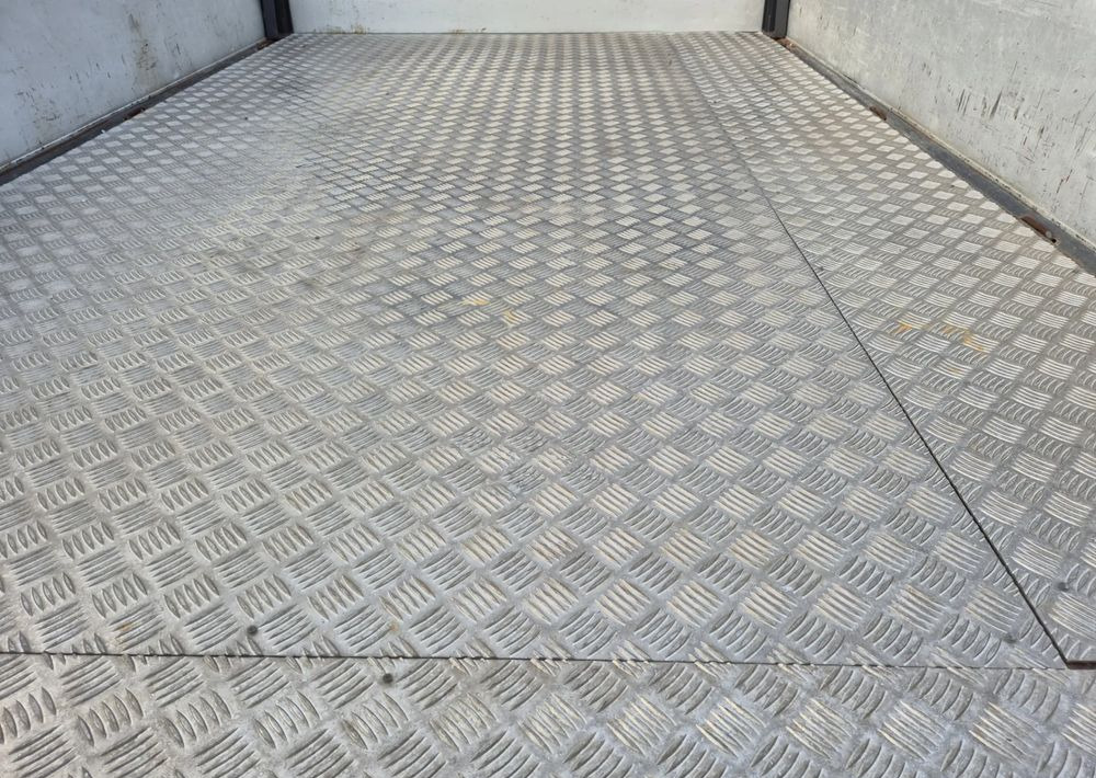 Peugeot Boxer 2.2 150KM brygadówka Maxi wzmocniony koła 16 cali Dubel - الشاحنات الصغيرة كابينة مزدوجة: صور 4 Peugeot Boxer 2.2 150KM brygadówka Maxi wzmocniony koła 16 cali Dubel - الشاحنات الصغيرة كابينة مزدوجة: صور 4