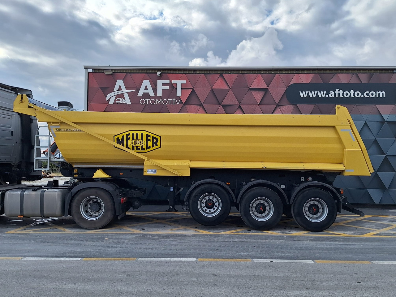 MEILLER - قلابة نصف مقطورة: صور 5 MEILLER - قلابة نصف مقطورة: صور 5