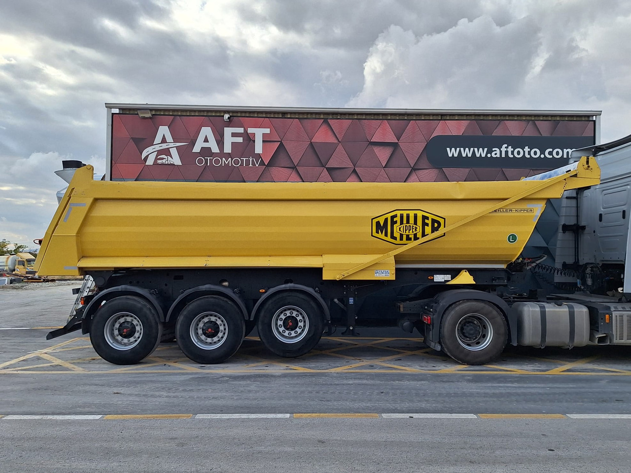 MEILLER - قلابة نصف مقطورة: صور 4 MEILLER - قلابة نصف مقطورة: صور 4