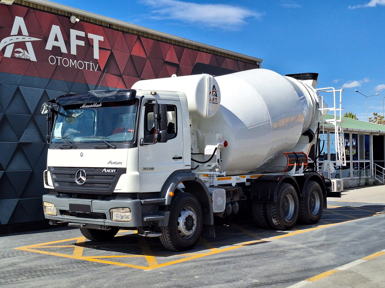 MERCEDES-BENZ AXOR 3028 - شاحنة خلاطة خرسانة: صور 1 MERCEDES-BENZ AXOR 3028 - شاحنة خلاطة خرسانة: صور 1