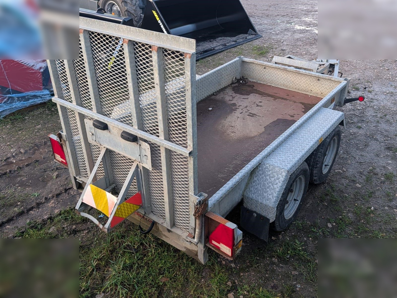 2015 INDESPENSION - مقطورة لنقل المعدات: صور 2 2015 INDESPENSION - مقطورة لنقل المعدات: صور 2