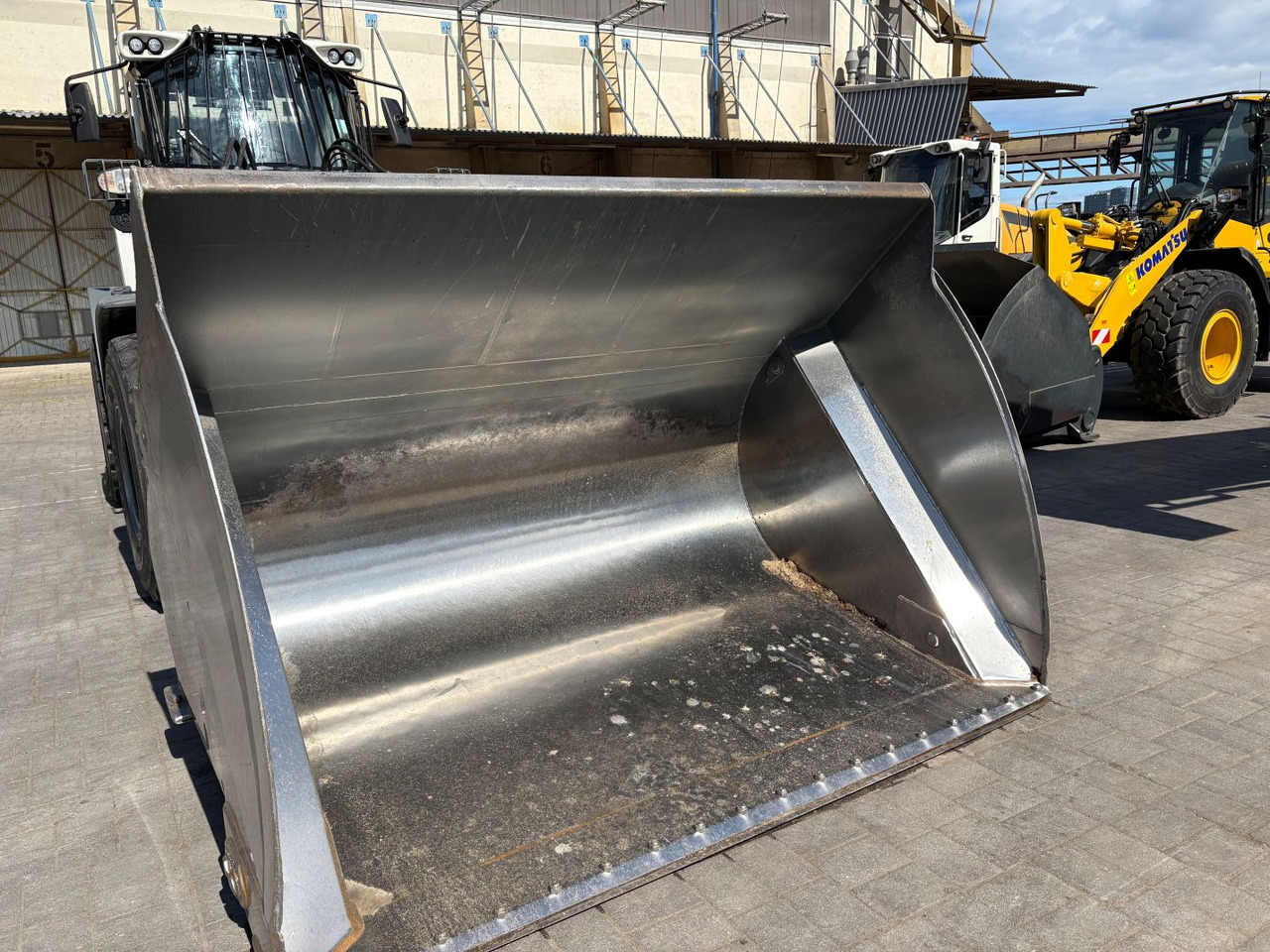 LIEBHERR L538 - اللودر بعجل: صور 5 LIEBHERR L538 - اللودر بعجل: صور 5