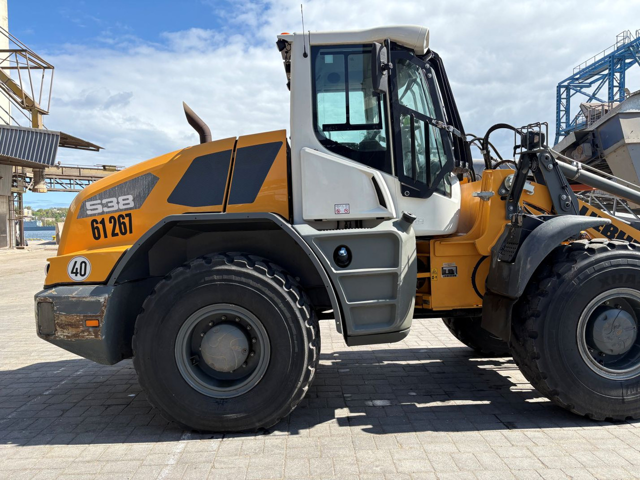 LIEBHERR L538 - اللودر بعجل: صور 1 LIEBHERR L538 - اللودر بعجل: صور 1