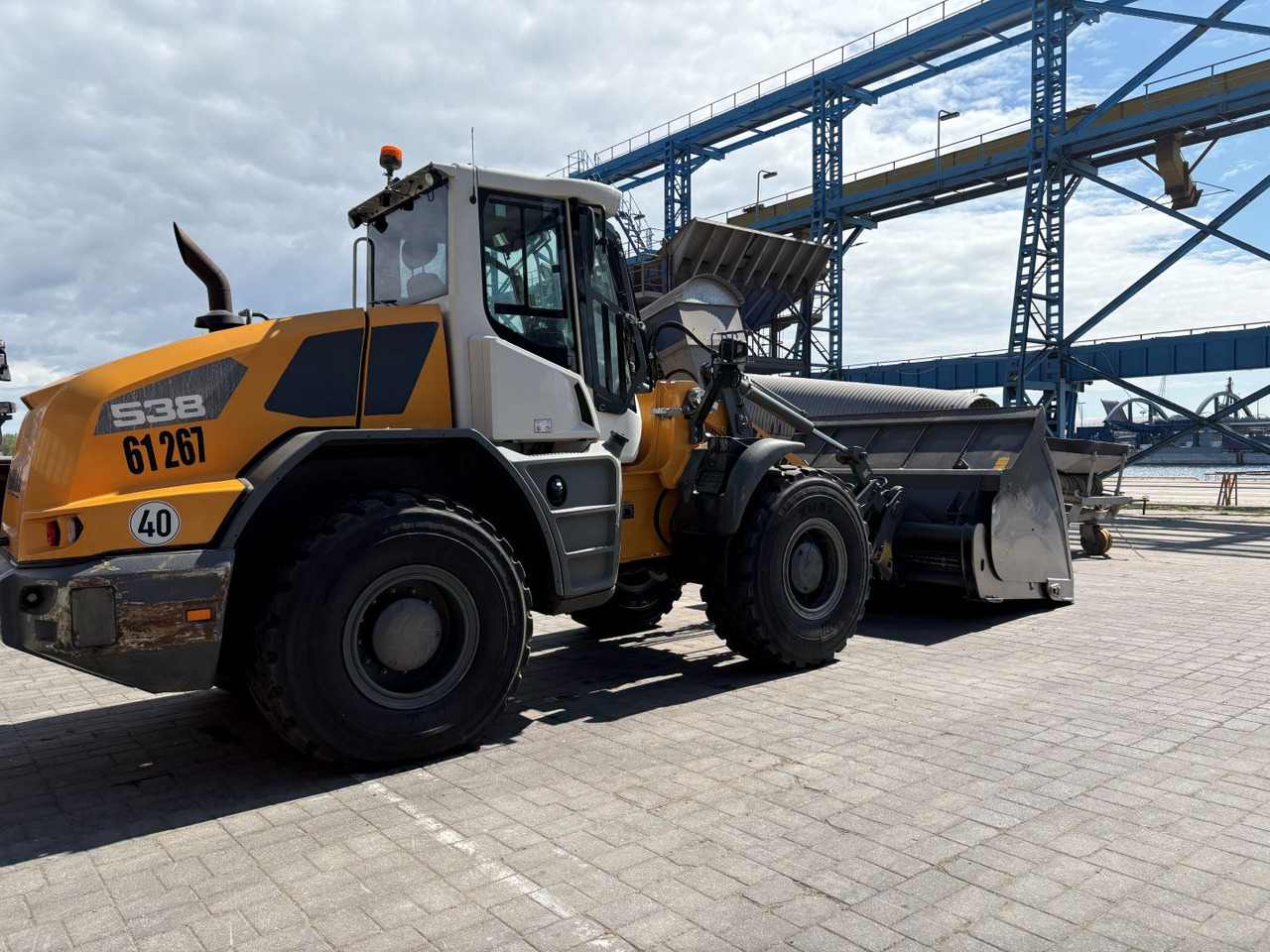 LIEBHERR L538 - اللودر بعجل: صور 3 LIEBHERR L538 - اللودر بعجل: صور 3