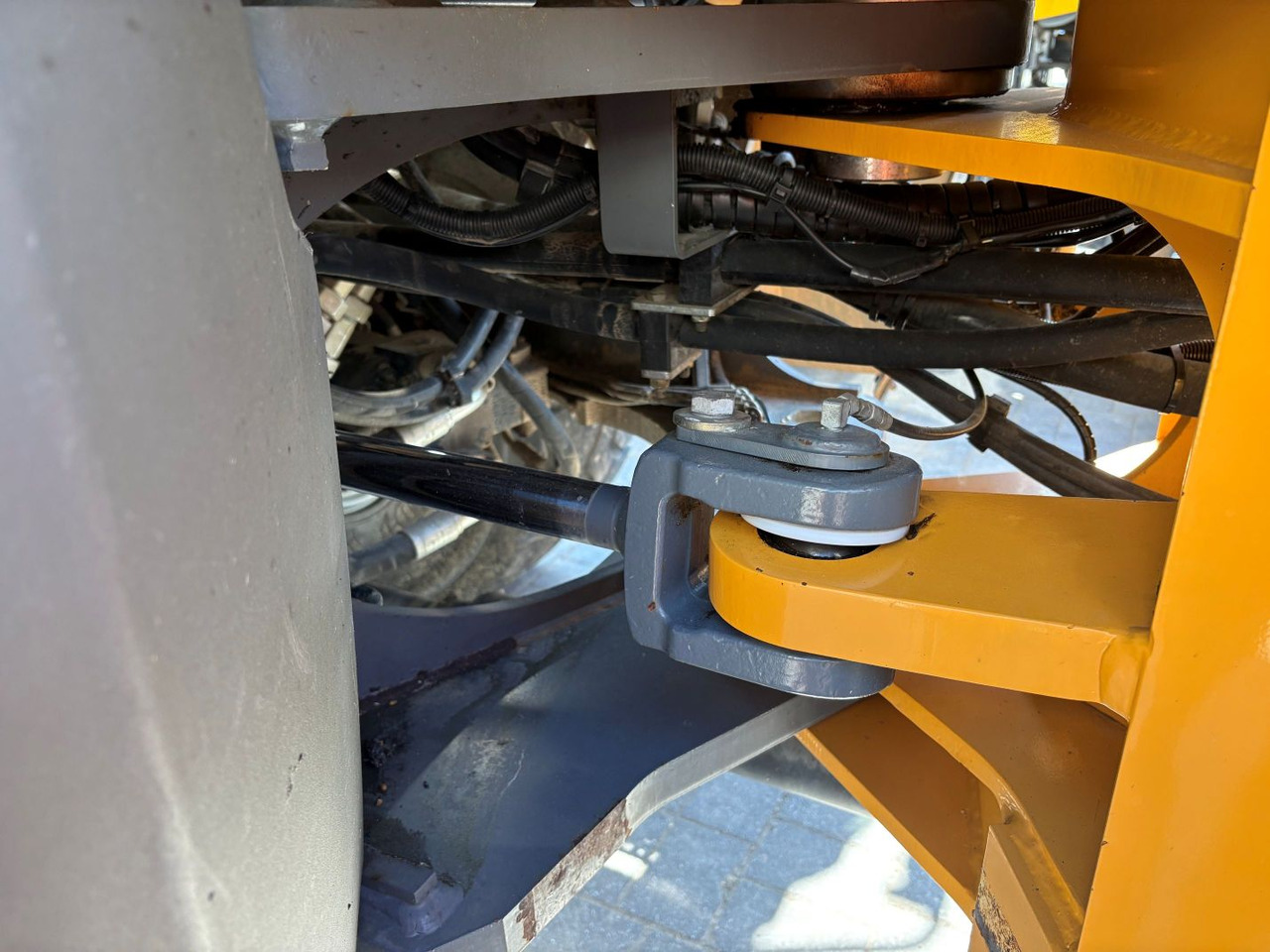 اللودر بعجل Liebherr L538: صور 12