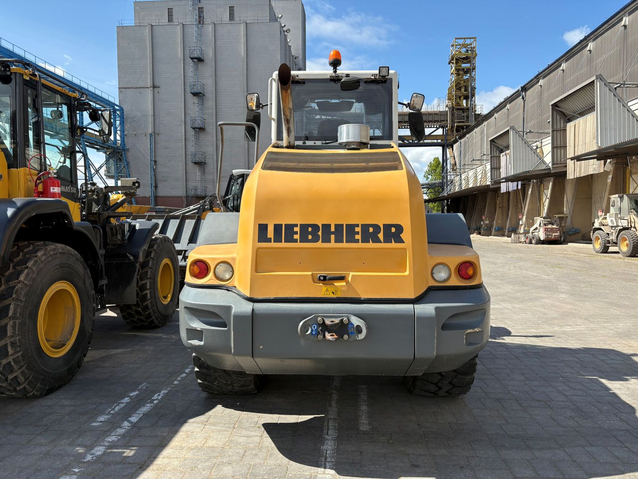 اللودر بعجل Liebherr L538: صور 6