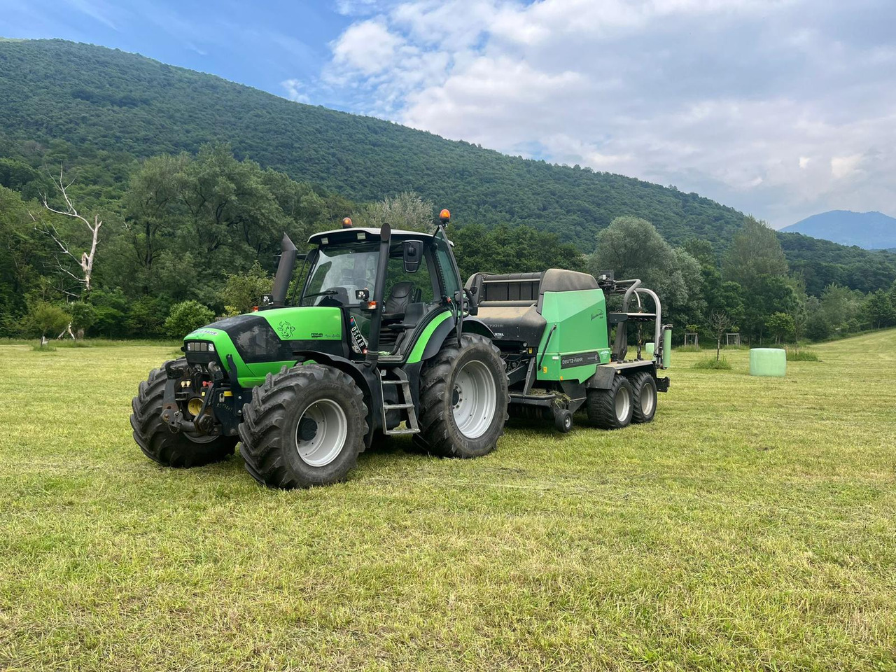 Deutz-Fahr Varimaster 560 - مكبس القش الدائري: صور 4 Deutz-Fahr Varimaster 560 - مكبس القش الدائري: صور 4