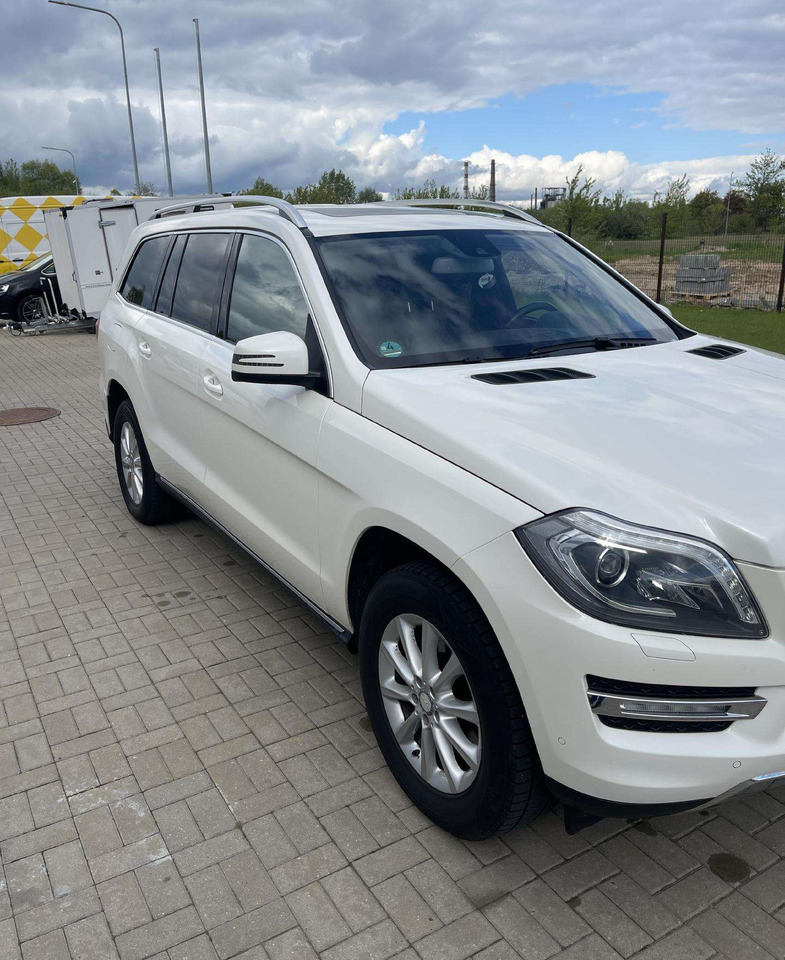 Mercedes-Benz GL350 - سيارة دفع رباعي: صور 2 Mercedes-Benz GL350 - سيارة دفع رباعي: صور 2