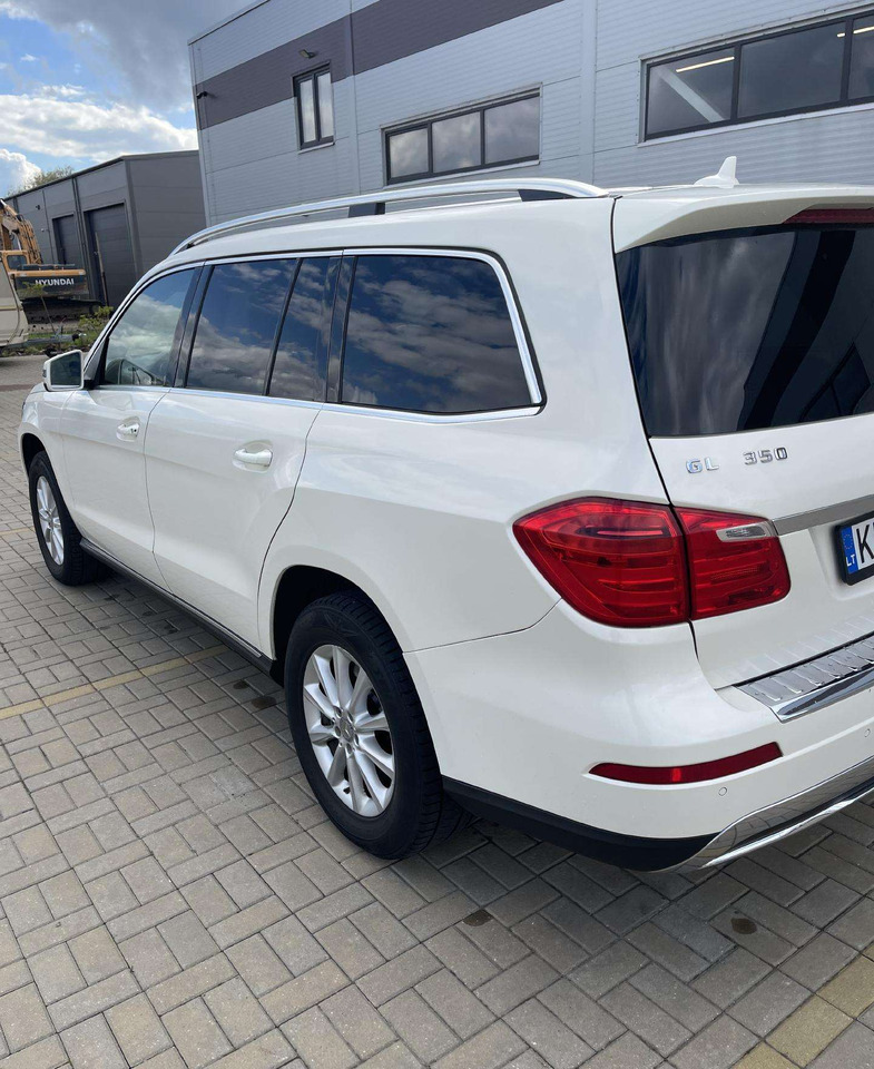Mercedes-Benz GL350 - سيارة دفع رباعي: صور 4 Mercedes-Benz GL350 - سيارة دفع رباعي: صور 4
