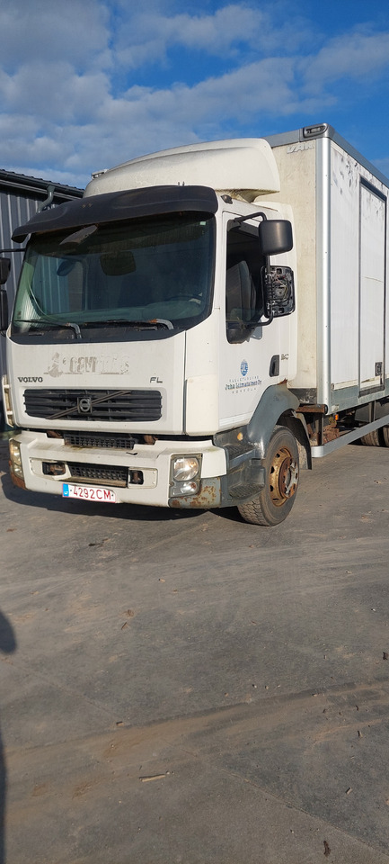 VOLVO FL240 - بصندوق مغلق شاحنة: صور 1 VOLVO FL240 - بصندوق مغلق شاحنة: صور 1