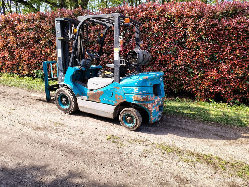 Feeler 2500 - رافعة شوكية تعمل بالغاز: صور 2 Feeler 2500 - رافعة شوكية تعمل بالغاز: صور 2