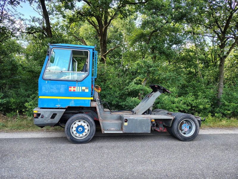 Terberg Yt180 - جرارات صالات المطارات: صور 2 Terberg Yt180 - جرارات صالات المطارات: صور 2