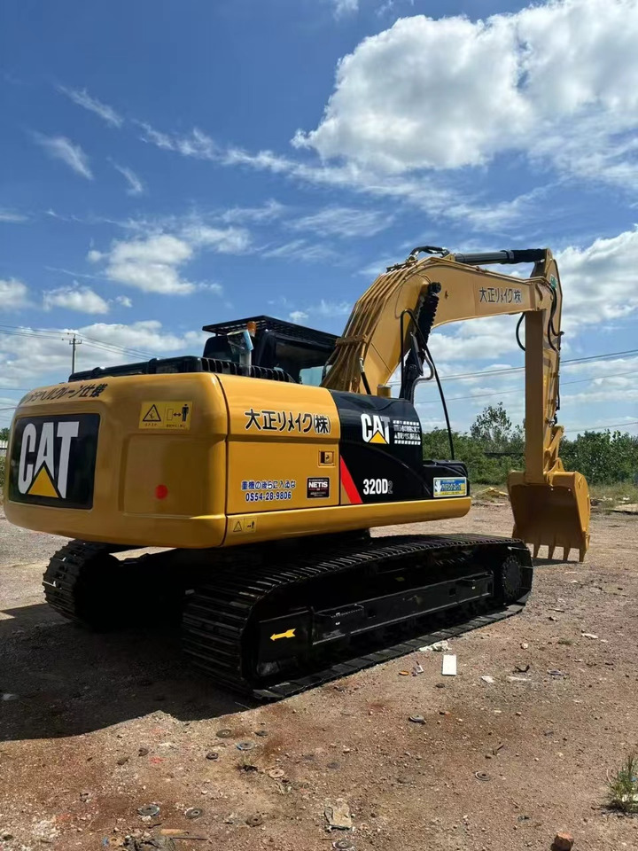 CATERPILLAR 320D2 low hour good condition excavator promotion - حفارات زحافة: صور 4 CATERPILLAR 320D2 low hour good condition excavator promotion - حفارات زحافة: صور 4