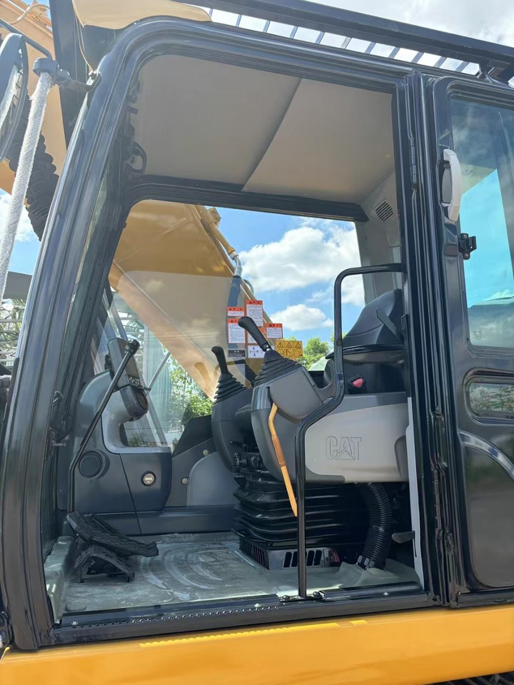 CATERPILLAR 320D2 low hour good condition excavator promotion - حفارات زحافة: صور 5 CATERPILLAR 320D2 low hour good condition excavator promotion - حفارات زحافة: صور 5