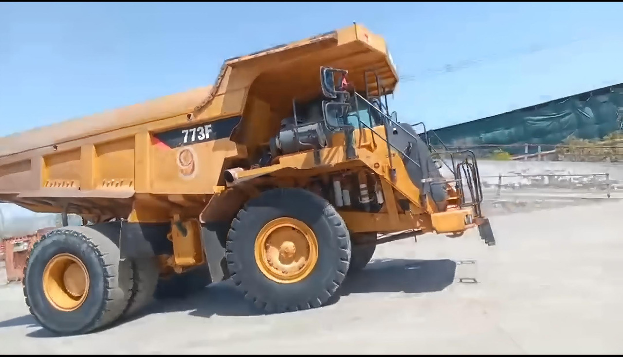 CATERPILLAR 773F Earthwork Engineering Mining - شاحنة قلابة للمحاجر: صور 5 CATERPILLAR 773F Earthwork Engineering Mining - شاحنة قلابة للمحاجر: صور 5
