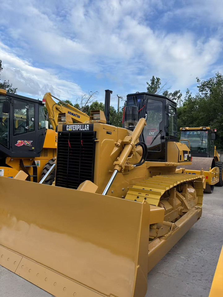 CATERPILLAR D6G - بلدوزر: صور 1 CATERPILLAR D6G - بلدوزر: صور 1