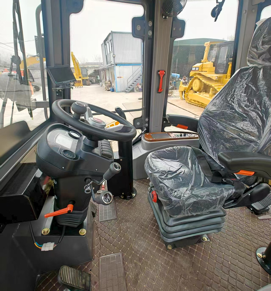 JCB 3CX backhoe loader original stock new tlb - حفار متعدد الاستخدام: صور 3 JCB 3CX backhoe loader original stock new tlb - حفار متعدد الاستخدام: صور 3