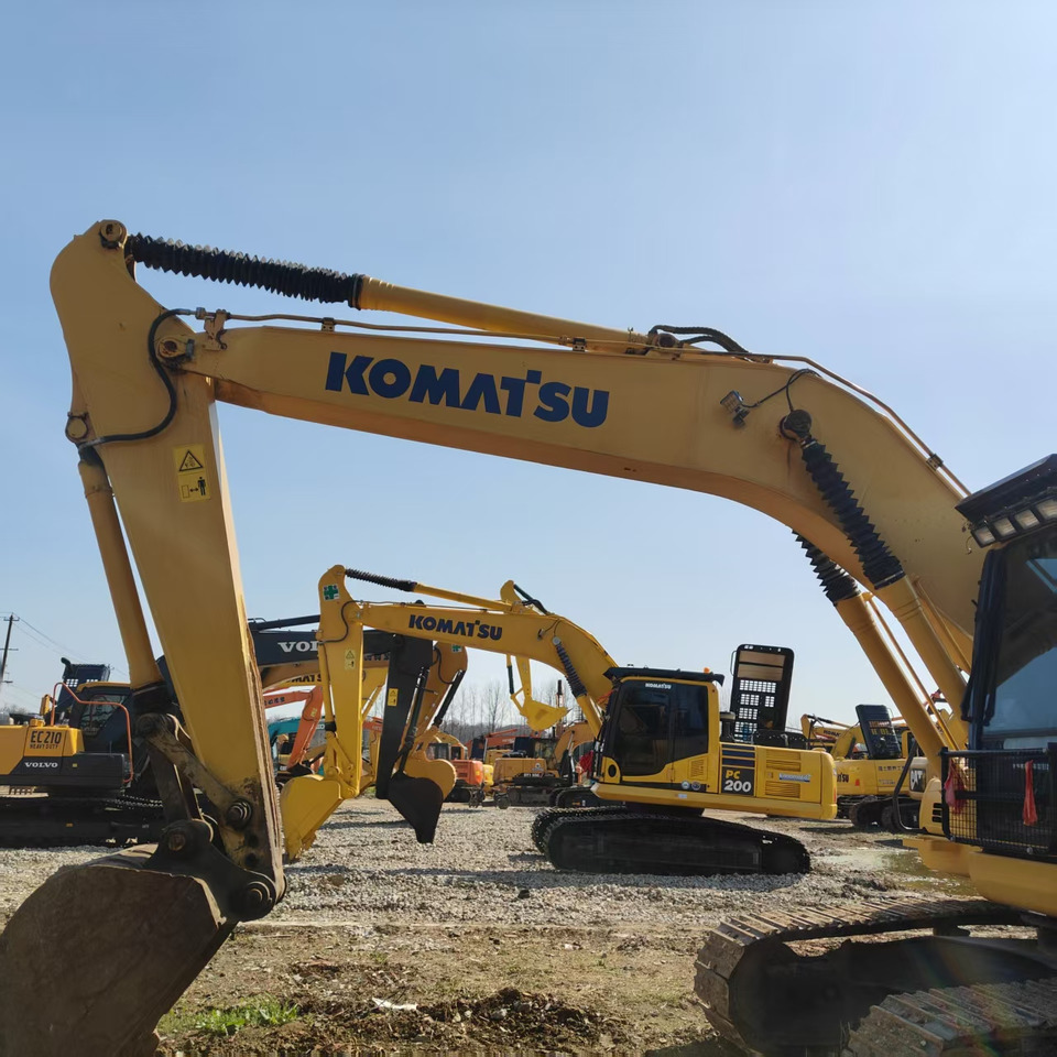 KOMATSU pc200 hot sale 20 tons excavator japan brand - حفارات زحافة: صور 3 KOMATSU pc200 hot sale 20 tons excavator japan brand - حفارات زحافة: صور 3