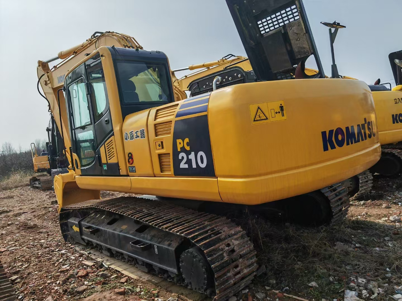 KOMATSU pc210-8 used crawler excavator japan brand hot sale - حفارات زحافة: صور 1 KOMATSU pc210-8 used crawler excavator japan brand hot sale - حفارات زحافة: صور 1