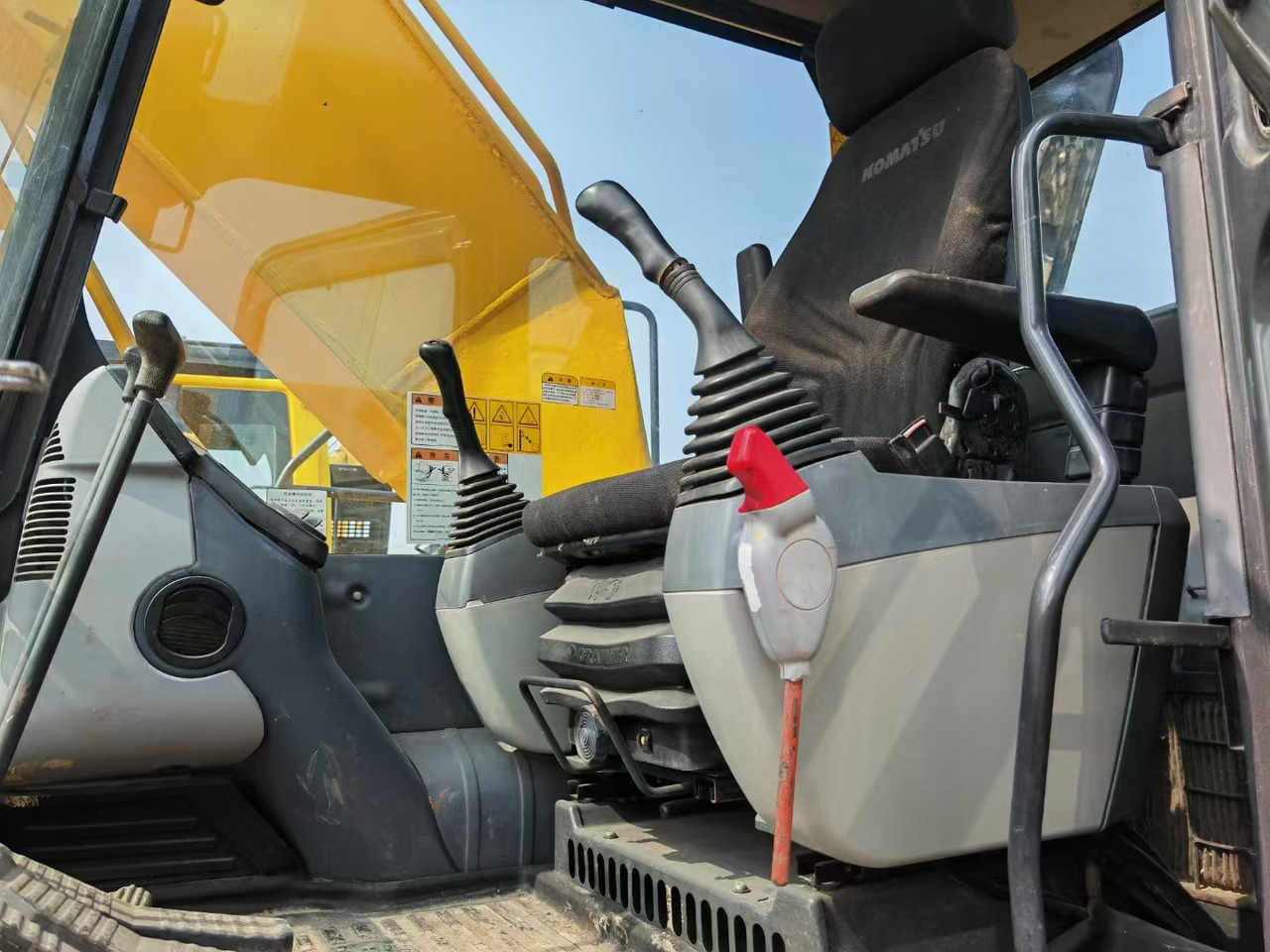 KOMATSU pc210-8 used crawler excavator japan brand hot sale - حفارات زحافة: صور 2 KOMATSU pc210-8 used crawler excavator japan brand hot sale - حفارات زحافة: صور 2