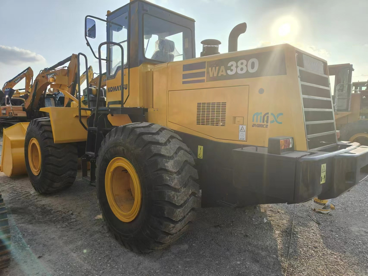 KOMATSU wa380 Low hours, direct supply from the source, lower prices - اللودر بعجل: صور 3 KOMATSU wa380 Low hours, direct supply from the source, lower prices - اللودر بعجل: صور 3