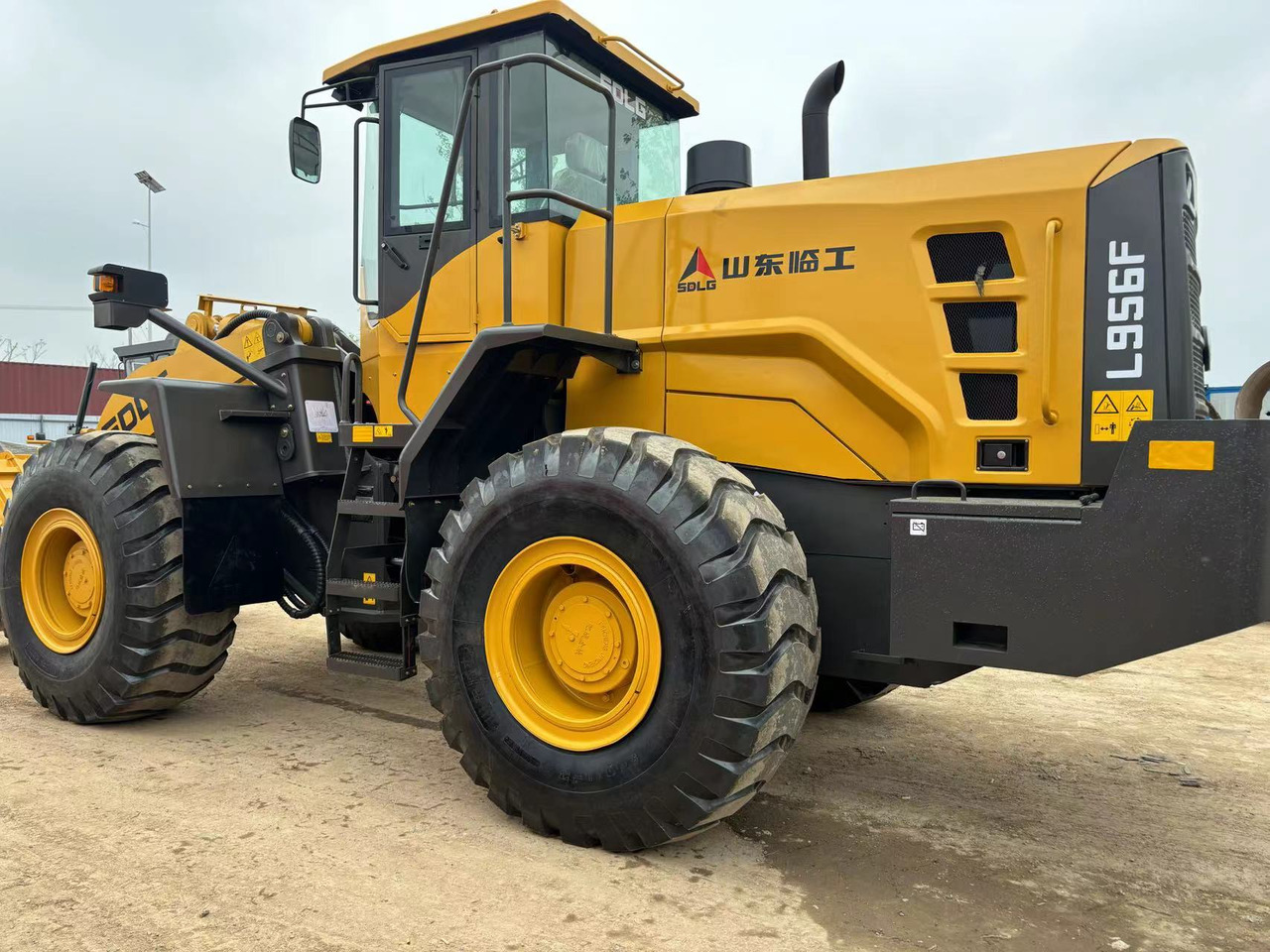 SDLG L956F china brand front loader 5 ton class - اللودر بعجل: صور 4 SDLG L956F china brand front loader 5 ton class - اللودر بعجل: صور 4