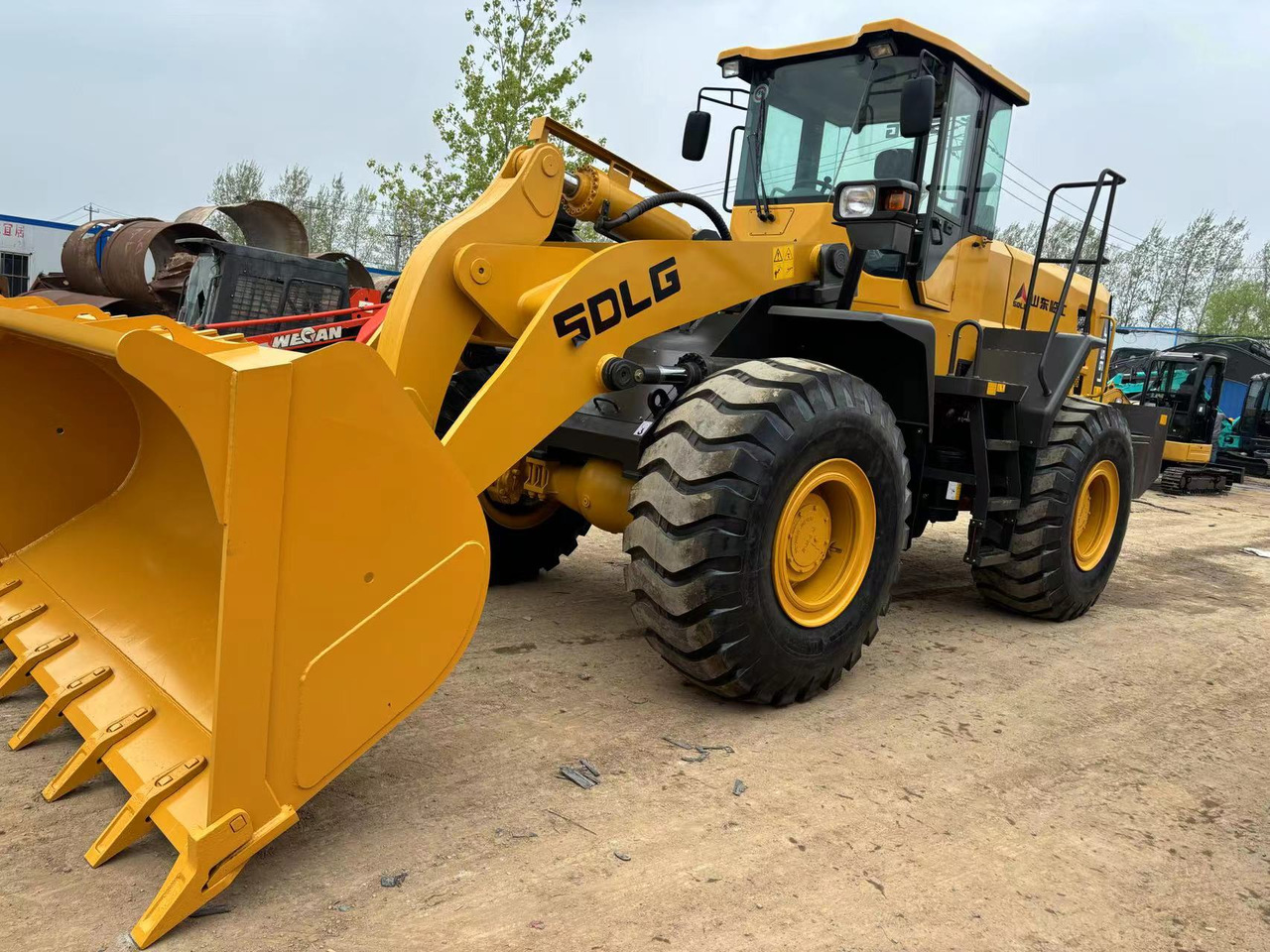 SDLG L956F china brand front loader 5 ton class - اللودر بعجل: صور 3 SDLG L956F china brand front loader 5 ton class - اللودر بعجل: صور 3