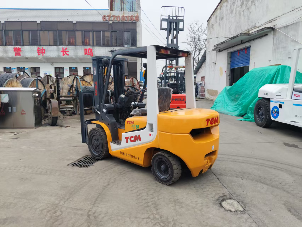 TCM FD30 Japan brand used 3 ton 4.5m diesel forklift Customizable mast clamps - رافعة شوكية ديزل: صور 4 TCM FD30 Japan brand used 3 ton 4.5m diesel forklift Customizable mast clamps - رافعة شوكية ديزل: صور 4