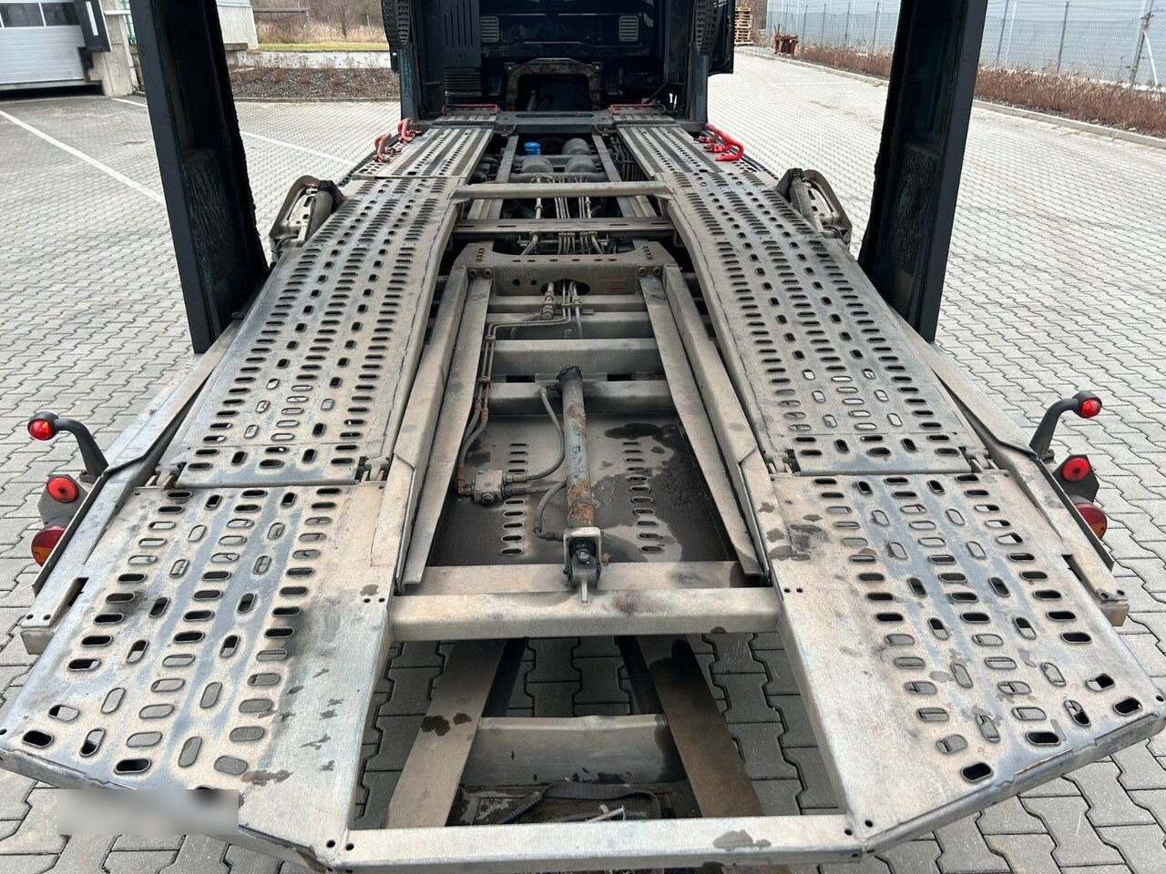 شاحنة نقل سيارات شاحنة IVECO Stralis 460 (1A3C - ROLFO TV): صور 9