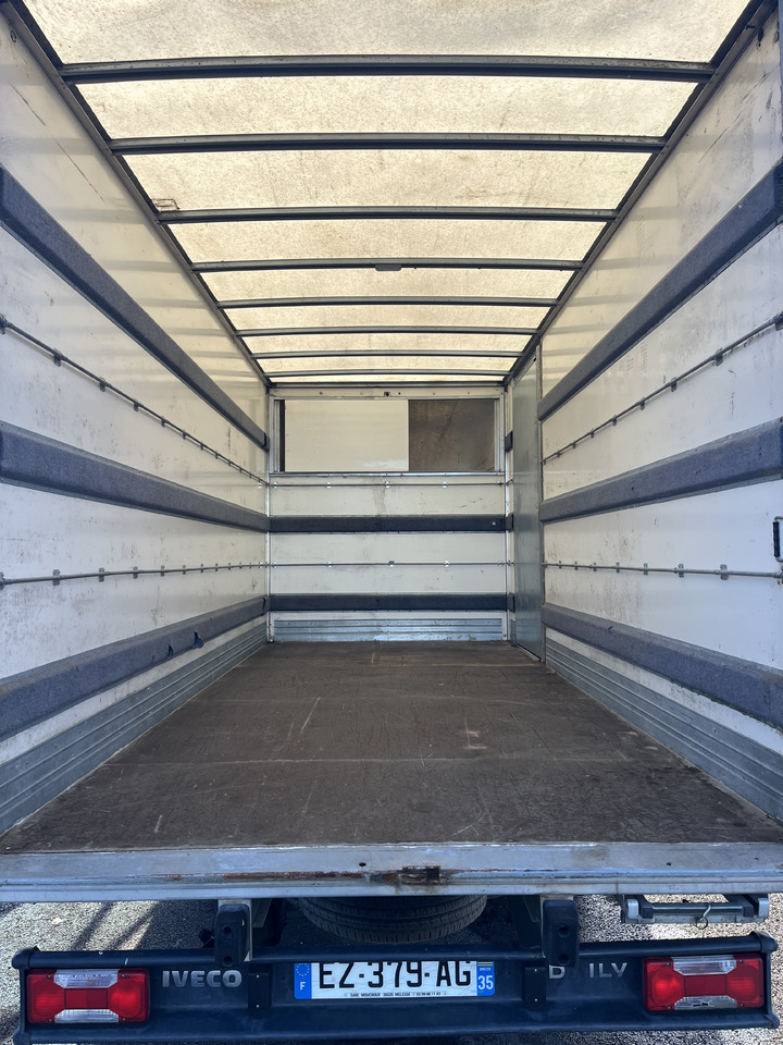 IVECO DAILY - الشاحنات الصغيرة صندوق مغلق: صور 5 IVECO DAILY - الشاحنات الصغيرة صندوق مغلق: صور 5