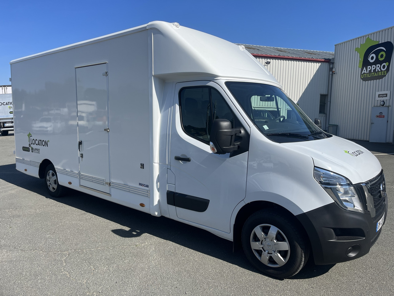 NISSAN INTERSTAR 2.3DCI170 PLANCHE CABINE - الشاحنات الصغيرة صندوق مغلق: صور 1 NISSAN INTERSTAR 2.3DCI170 PLANCHE CABINE - الشاحنات الصغيرة صندوق مغلق: صور 1