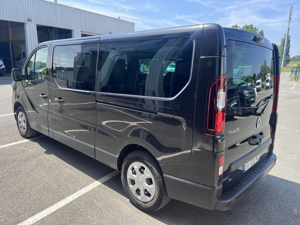 RENAULT TRAFIC 2.0DCI150 L2H1 - صغيرة, ميكروباص: صور 3 RENAULT TRAFIC 2.0DCI150 L2H1 - صغيرة, ميكروباص: صور 3