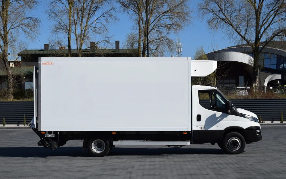 Iveco DAILY 70C18 / 3.0 - 180 KM / AUTOMAT HI-MATIC / 3 OSOBY / CHŁODNIA - MROŹNIA 4,55 M / AGREGAD FRIGOBLOCK / WINDA SORENSEN / KLIMA / TEMPOMAT / KAMERA COFANIA / REGULOWANE ZAWIESZENIE / SERWISOWA - مبردة شاحنة: صور 4 Iveco DAILY 70C18 / 3.0 - 180 KM / AUTOMAT HI-MATIC / 3 OSOBY / CHŁODNIA - MROŹNIA 4,55 M / AGREGAD FRIGOBLOCK / WINDA SORENSEN / KLIMA / TEMPOMAT / KAMERA COFANIA / REGULOWANE ZAWIESZENIE / SERWISOWA - مبردة شاحنة: صور 4