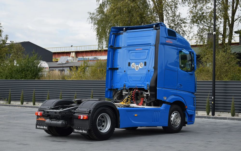 Mercedes-Benz ACTROS 1851 / EURO 6 / BIGSPACE / HYDRAULIKA / RETARDER / FULL SPILERY / SERWISOWANY / SPROWADZONY - شاحنة جرار: صور 5 Mercedes-Benz ACTROS 1851 / EURO 6 / BIGSPACE / HYDRAULIKA / RETARDER / FULL SPILERY / SERWISOWANY / SPROWADZONY - شاحنة جرار: صور 5