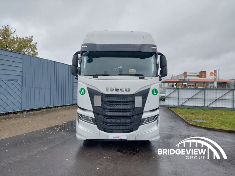 Iveco S-Way 460 - شاحنة جرار: صور 3 Iveco S-Way 460 - شاحنة جرار: صور 3