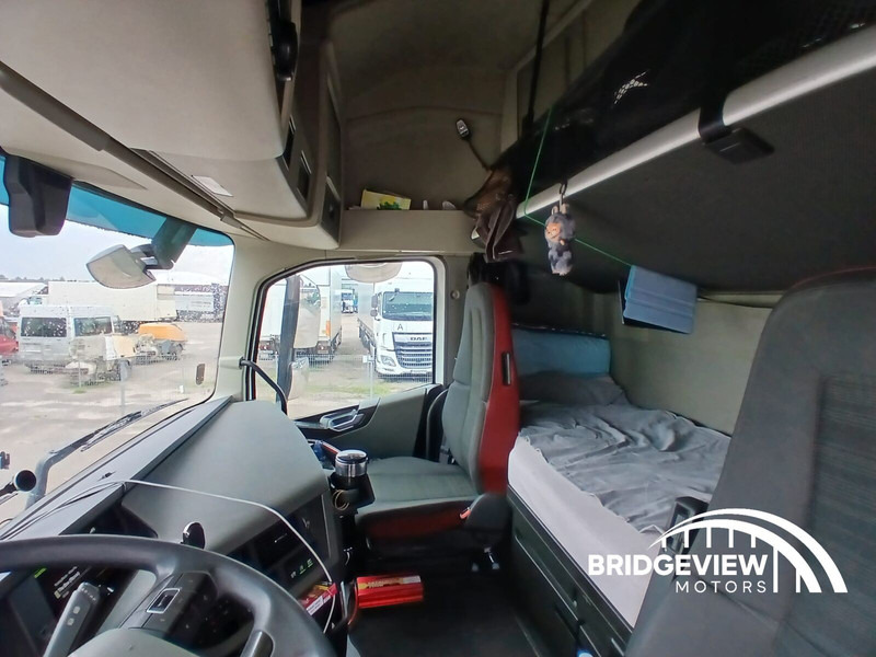 شاحنة جرار Volvo FH460: صور 11