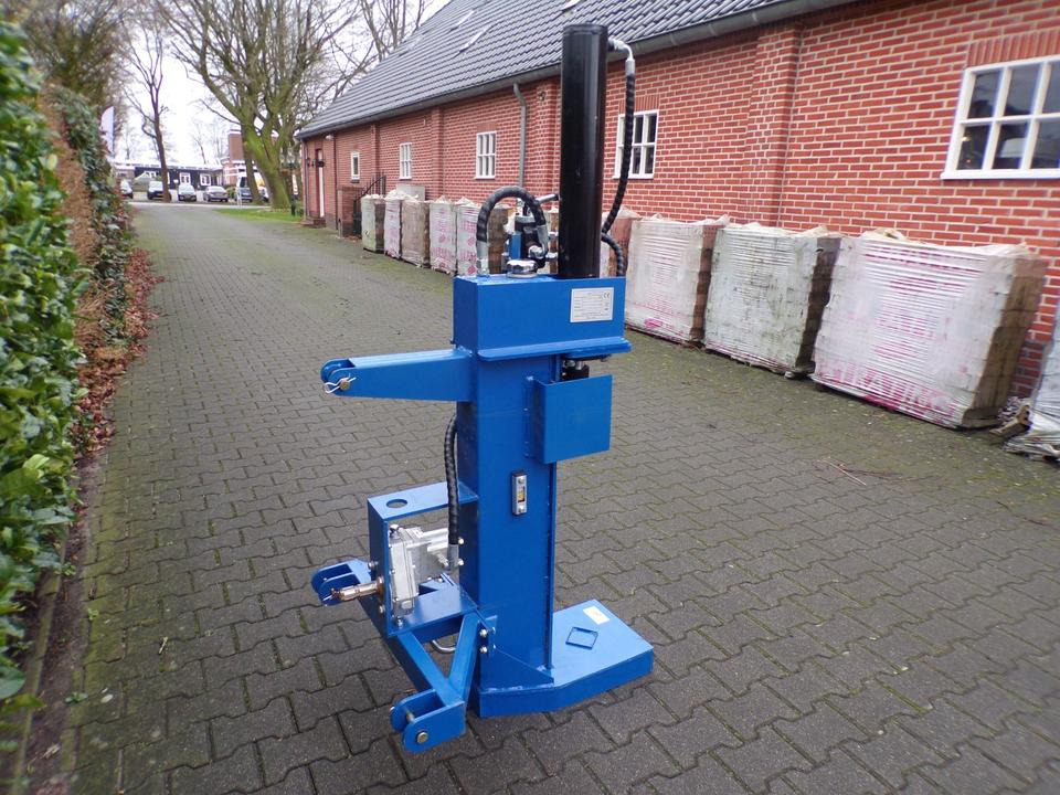 Holzspalter 22 Tonnen für Kleintraktor - آلة تقطيع الخشب: صور 2 Holzspalter 22 Tonnen für Kleintraktor - آلة تقطيع الخشب: صور 2