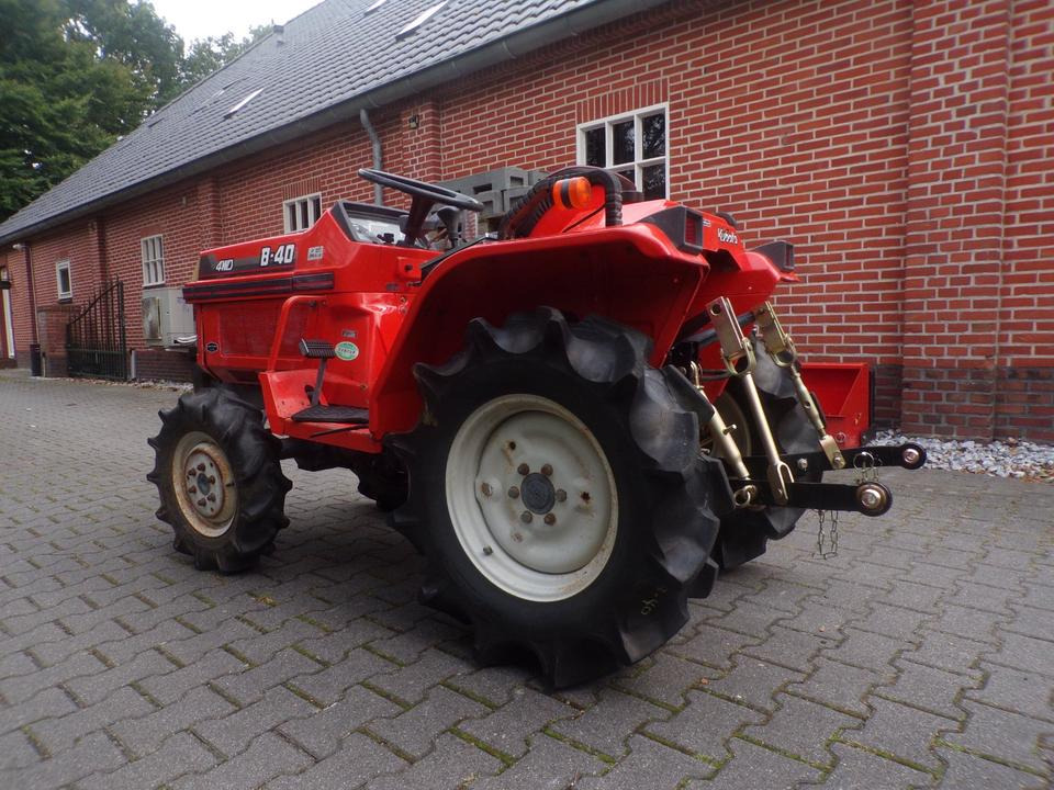 Kleintraktor Kubota B-40 - جرار صغير: صور 5 Kleintraktor Kubota B-40 - جرار صغير: صور 5