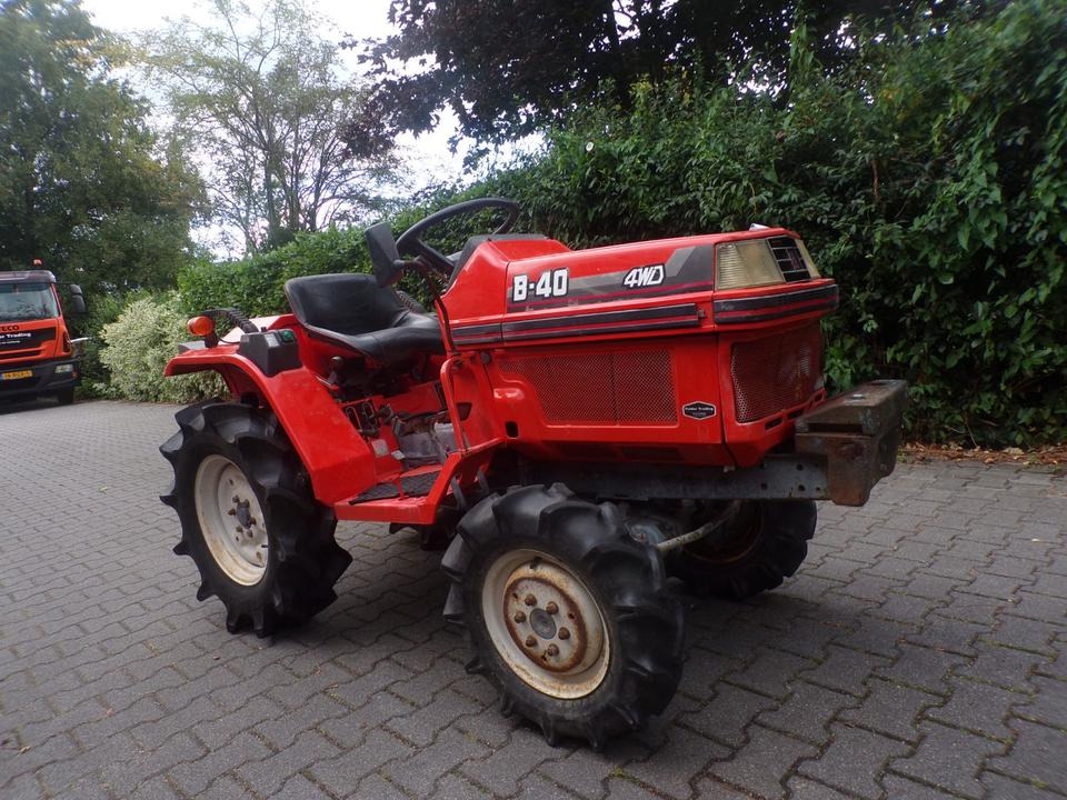 Kleintraktor Kubota B-40 - جرار صغير: صور 4 Kleintraktor Kubota B-40 - جرار صغير: صور 4